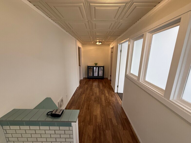 1354 N Coast Hwy 101, Encinitas, CA à louer - Photo de l’immeuble – Image 3 sur 8