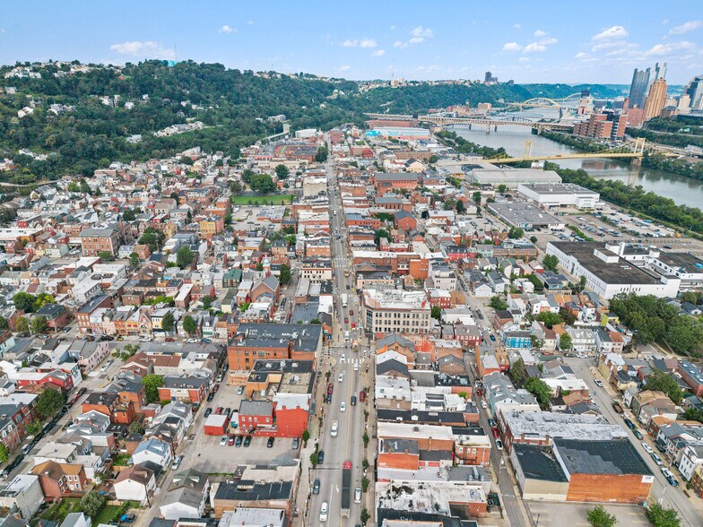 1710-1712 E Carson St, Pittsburgh, PA à louer - Photo de l’immeuble – Image 3 sur 10