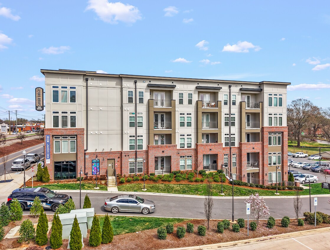 222 S Main St, Mooresville, NC à vendre Photo principale– Image 1 sur 59