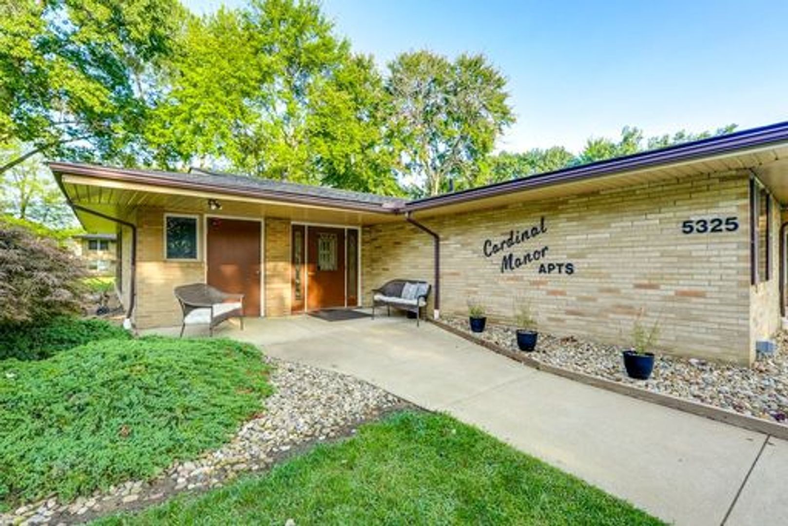 5325 13th St SW, Canton, OH à louer Photo de l’immeuble– Image 1 sur 9