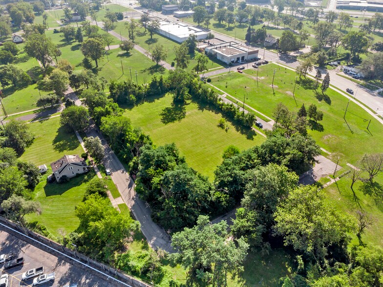 500-554 S Fordson St, Detroit, MI à vendre - Photo de l’immeuble – Image 3 sur 12