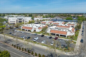 1680 E Herndon Ave, Fresno, CA - VUE AÉRIENNE  vue de carte