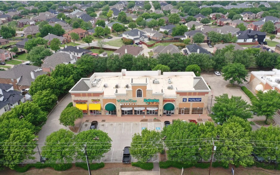 1205 E Debbie Ln, Mansfield, TX à louer - Photo de l’immeuble – Image 2 sur 20