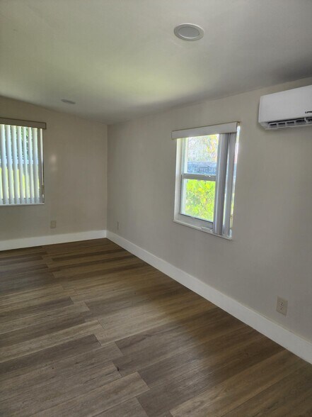 741 Hibiscus Ave, Pompano Beach, FL à vendre - Photo intérieure – Image 2 sur 43