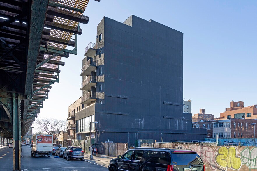 2039 Westchester Ave, Bronx, NY à louer - Photo principale – Image 3 sur 4