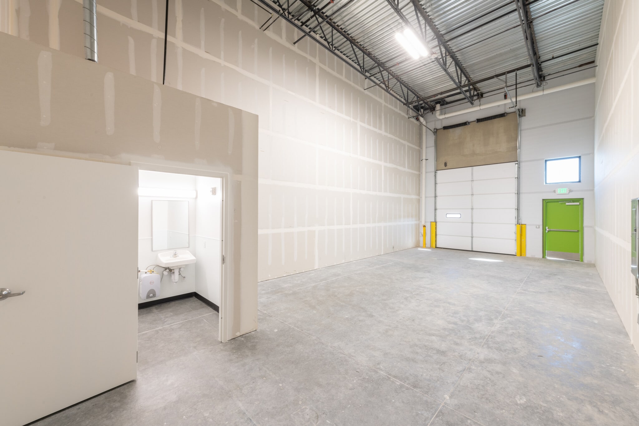 5718 W 3500 South, West Valley, UT à louer Photo intérieure– Image 1 sur 3