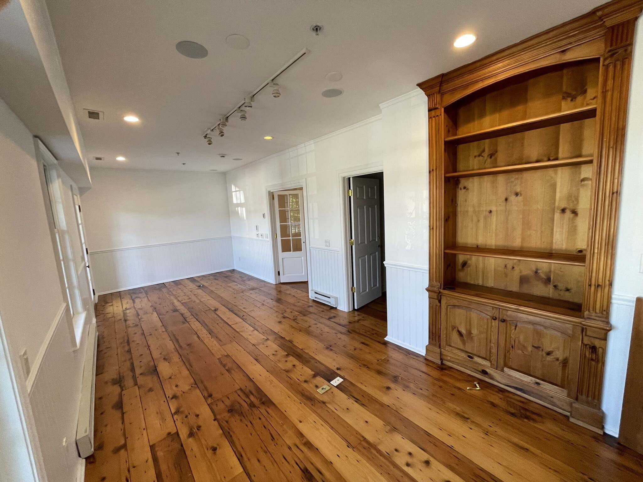 28 Main St, Redding, CT à louer Photo intérieure– Image 1 sur 3