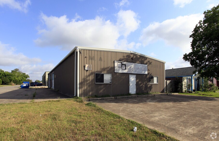 515 Minnesota Ave, South Houston, TX à louer - Photo de l’immeuble – Image 2 sur 2