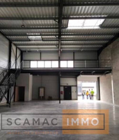 Industriel/Logistique dans Moret-Loing-et-Orvanne à louer - Photo de l’immeuble – Image 3 sur 7
