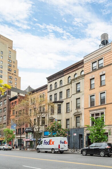 237 W 72nd St, New York, NY à vendre - Photo de l’immeuble – Image 3 sur 18