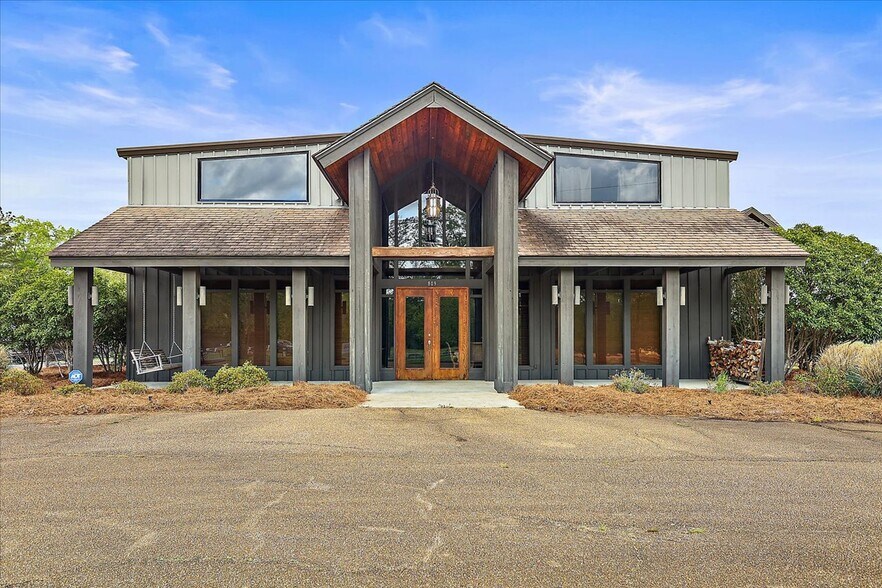 809 N Church St, Florence, MS à louer - Photo de l’immeuble – Image 1 sur 26