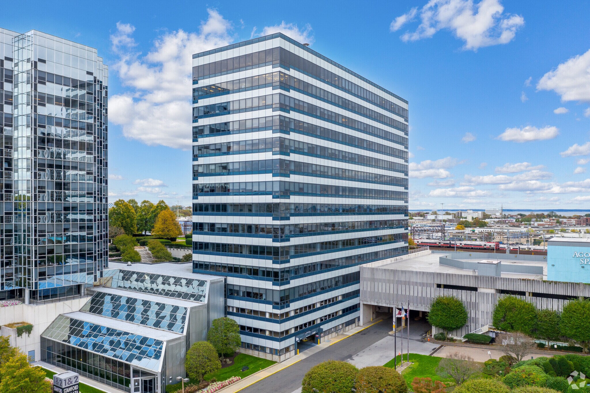 263 Tresser Blvd, Stamford, CT à louer Photo principale– Image 1 sur 5