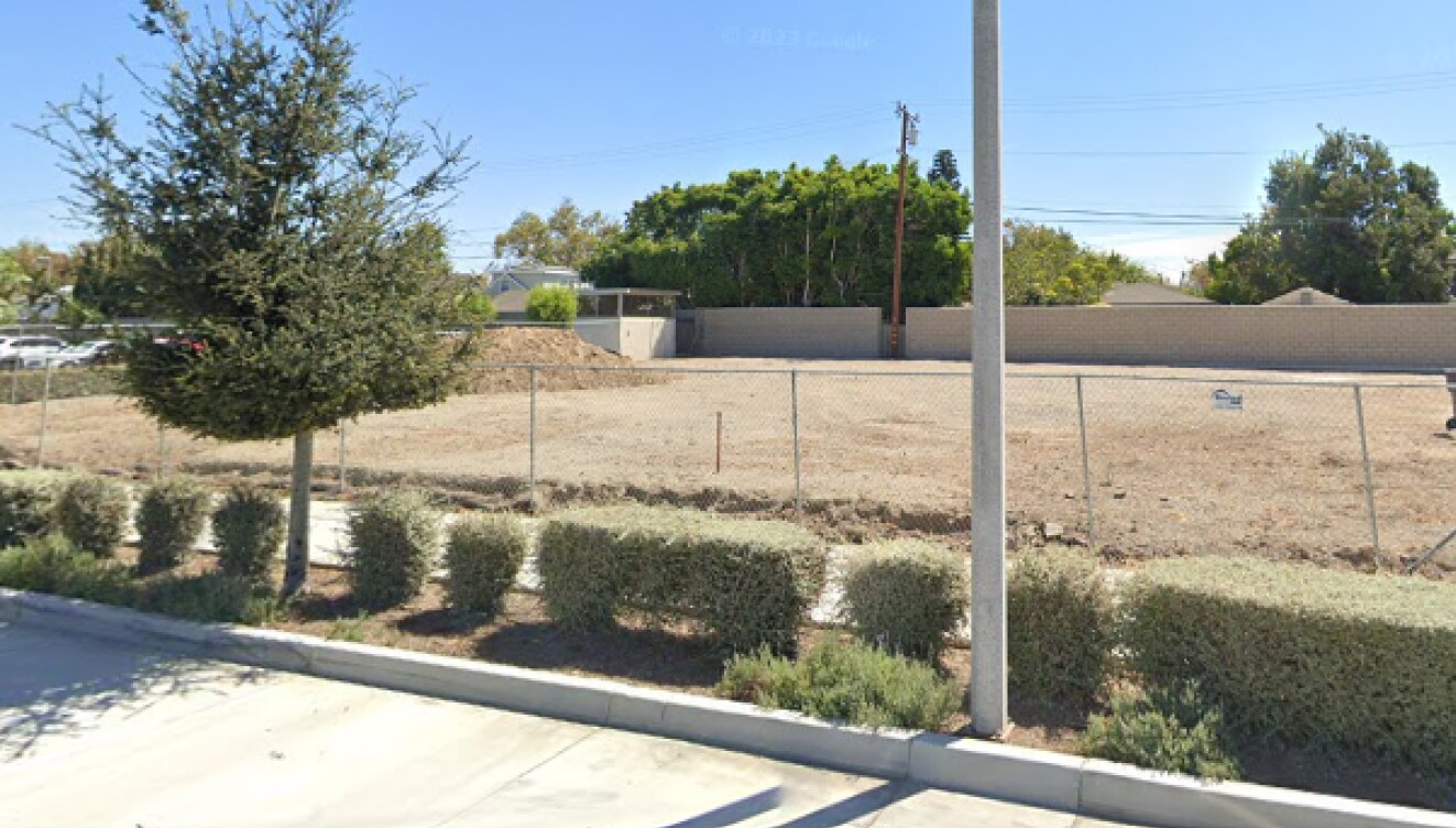 1417 N Bristol St, Santa Ana, CA à louer Photo principale– Image 1 sur 23