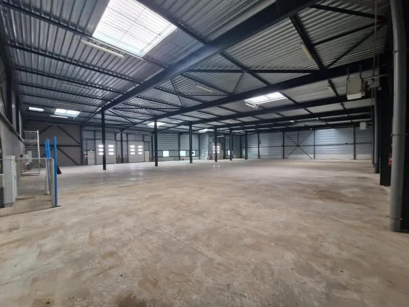 Industriel/Logistique dans Montigny-le-Bretonneux à louer Photo intérieure– Image 1 sur 10