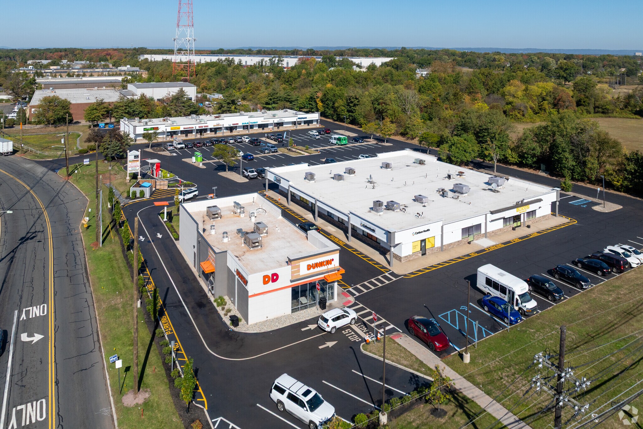 100% Leased NNN Retail Center - Route 27 portefeuille de 3 biens à vendre sur LoopNet.fr Photo de l’immeuble– Image 1 sur 22
