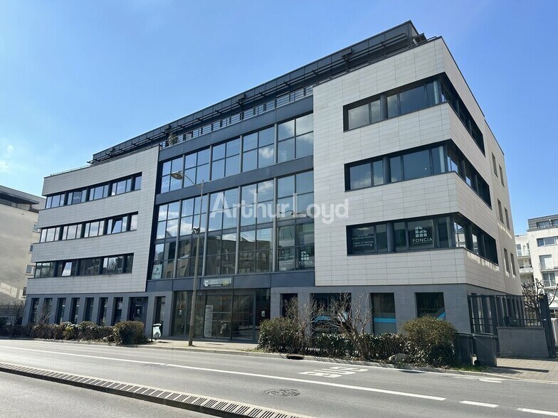 Bureau dans Reims à louer - Photo de l’immeuble – Image 1 sur 10