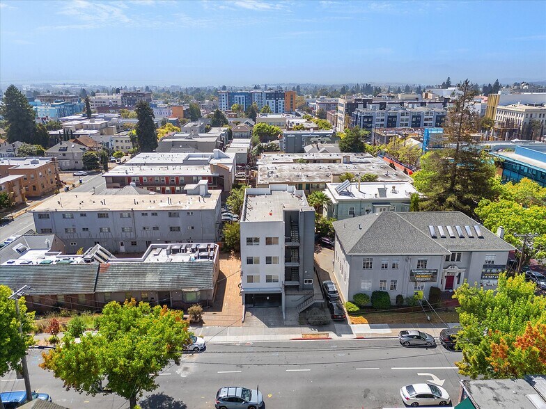 2360 Ellsworth St, Berkeley, CA à vendre - Photo de l’immeuble – Image 3 sur 24