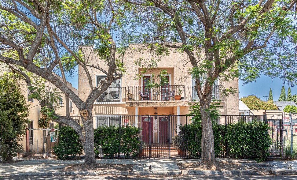 1435-1437 1/2 N Las Palmas Ave, Los Angeles, CA à vendre - Photo de l’immeuble – Image 2 sur 18