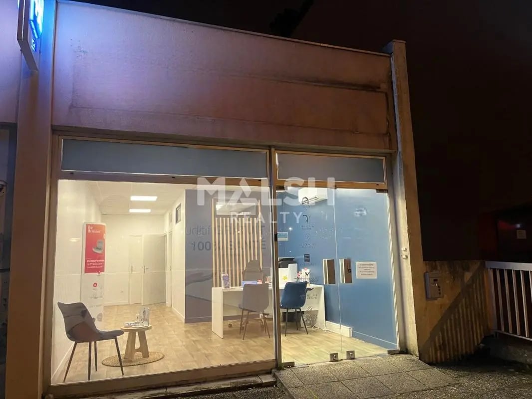 Local commercial dans Caluire-et-Cuire à louer Photo de l’immeuble– Image 1 sur 9