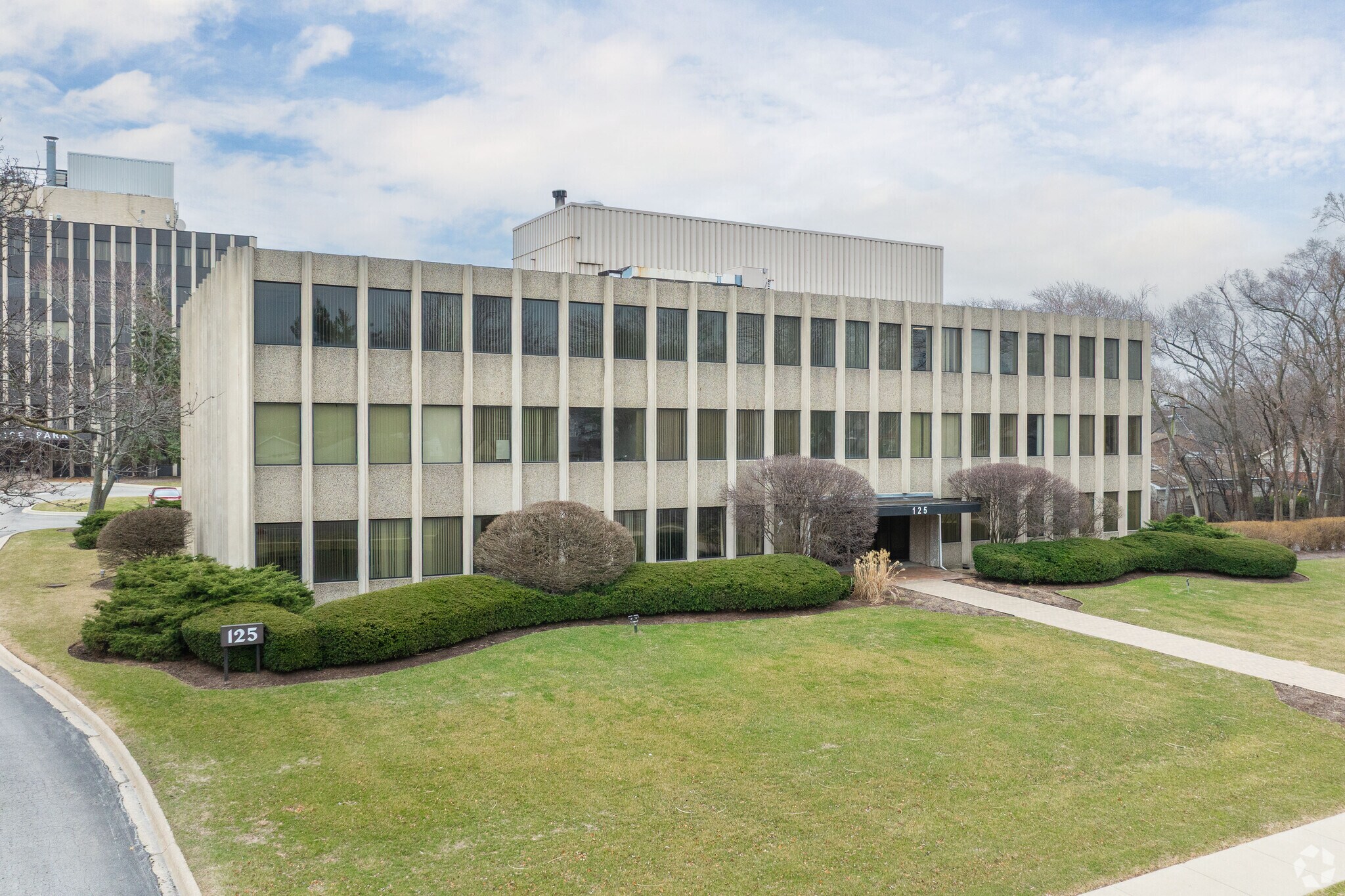 125 S Wilke Rd, Arlington Heights, IL à louer Photo principale– Image 1 sur 11