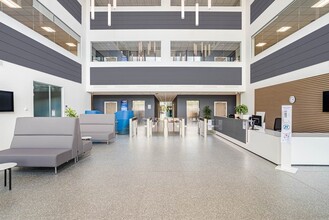 Central Blvd, Solihull à louer Hall d’entrée– Image 2 sur 4