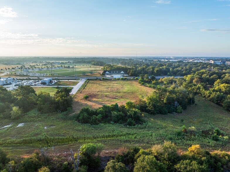 3031 University Dr, E, College Station, TX à vendre - Photo de l’immeuble – Image 3 sur 11