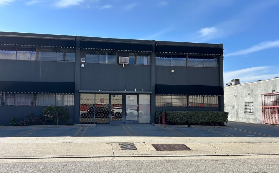 3361-3363 La Cienega Pl, Los Angeles, CA à louer - Photo de l’immeuble – Image 3 sur 4