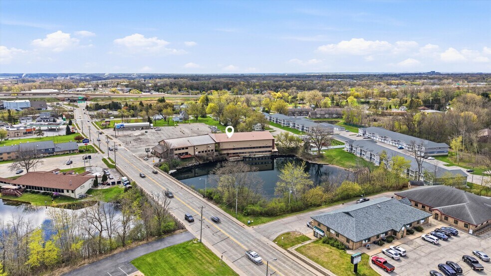 2107 Velp Ave, Green Bay, WI à vendre - Photo de l’immeuble – Image 3 sur 29