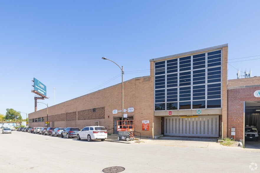 4319-4321 N Knox Ave, Chicago, IL à louer - Photo principale – Image 1 sur 5