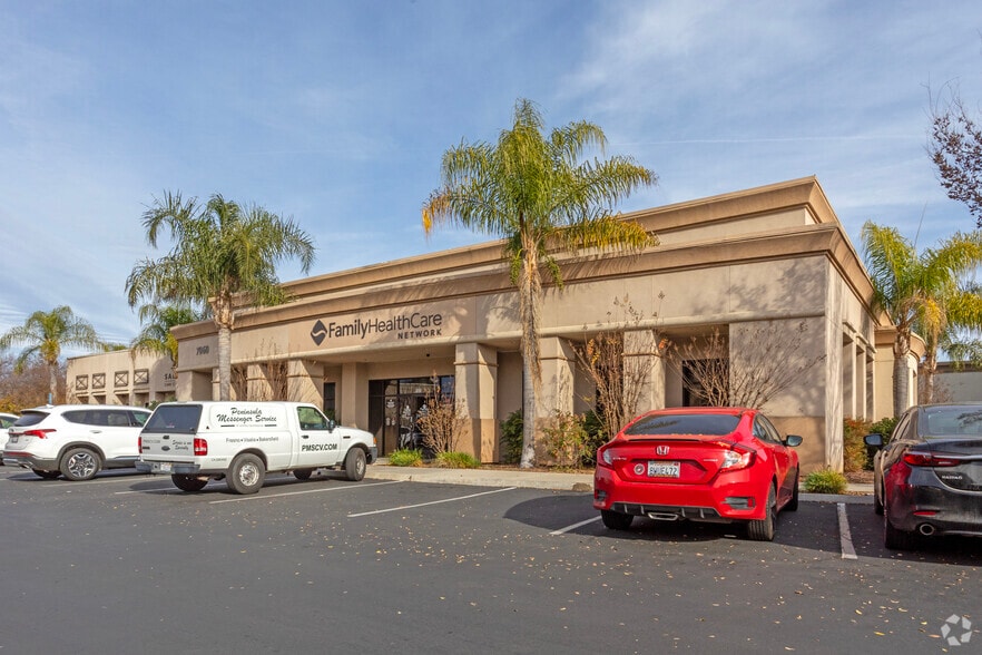 7060 N Recreation Ave, Fresno, CA à louer - Photo principale – Image 1 sur 4