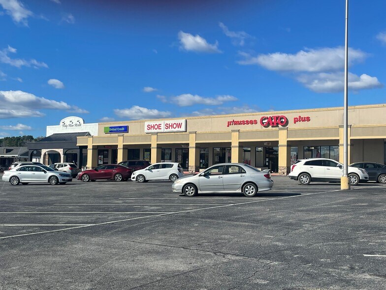 1560-1588 Simpson Hwy, Magee, MS à louer - Photo de l’immeuble – Image 2 sur 9