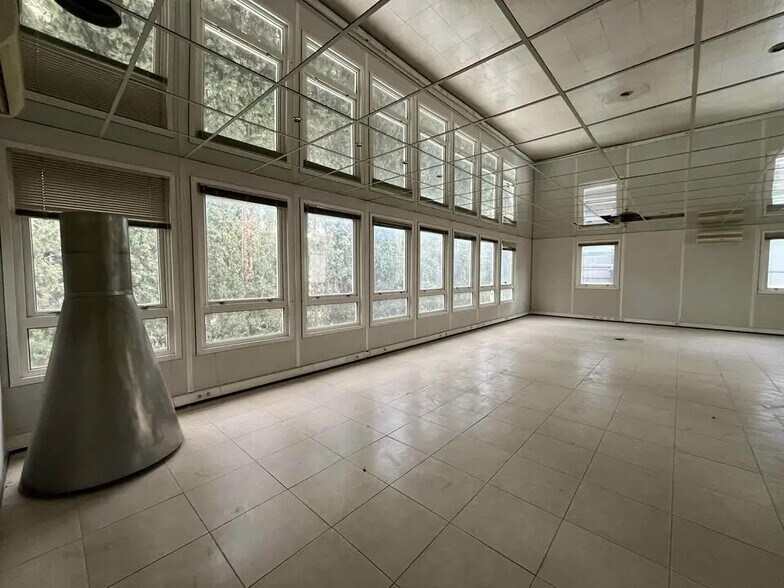 Bureau dans Le Cannet à vendre - Photo intérieure – Image 2 sur 14