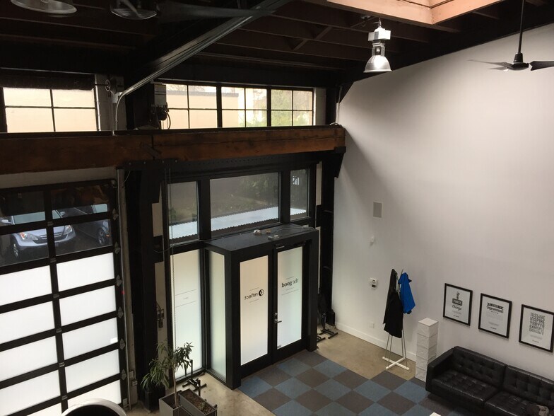 1627 NW 14th Ave, Portland, OR à louer - Photo de l’immeuble – Image 2 sur 9