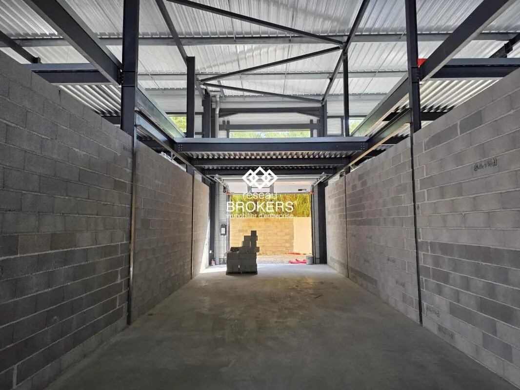 Industriel/Logistique dans Lunel à vendre Photo de la construction– Image 1 sur 4