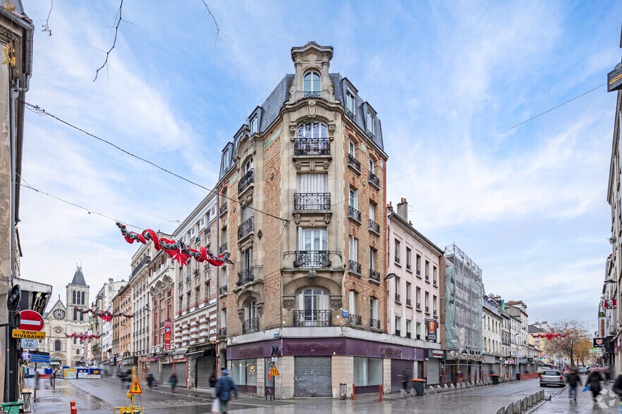 Local commercial dans Saint-Denis à vendre - Photo principale – Image 1 sur 2