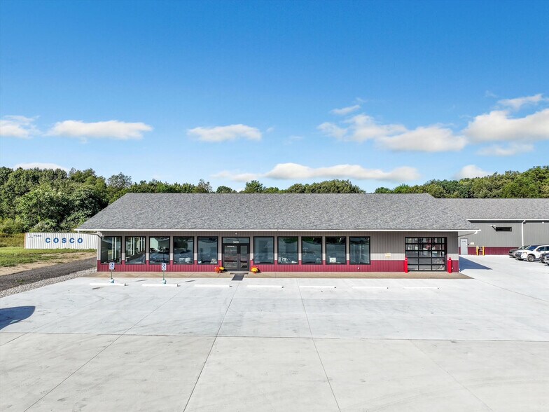 3420 S Lapeer Rd, Metamora, MI à vendre - Photo de l’immeuble – Image 3 sur 12