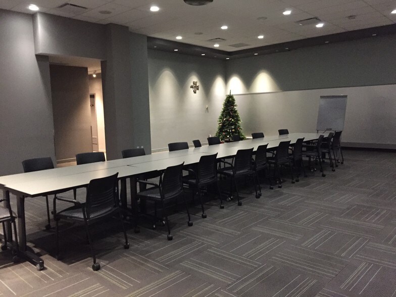 715 5 Ave SW, Calgary, AB à louer - Autre – Image 2 sur 16