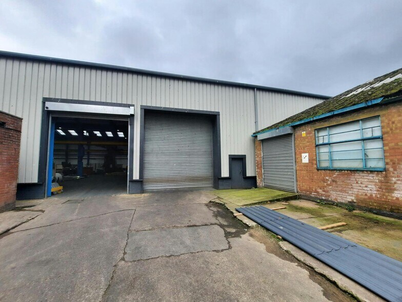 Stourport Rd, Kidderminster à louer - Photo de l’immeuble – Image 1 sur 3