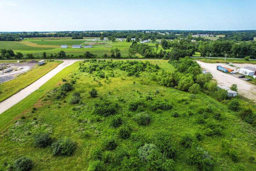 Ashland Industrial Ct, Ashland, MO à vendre - Photo de l’immeuble – Image 1 sur 14