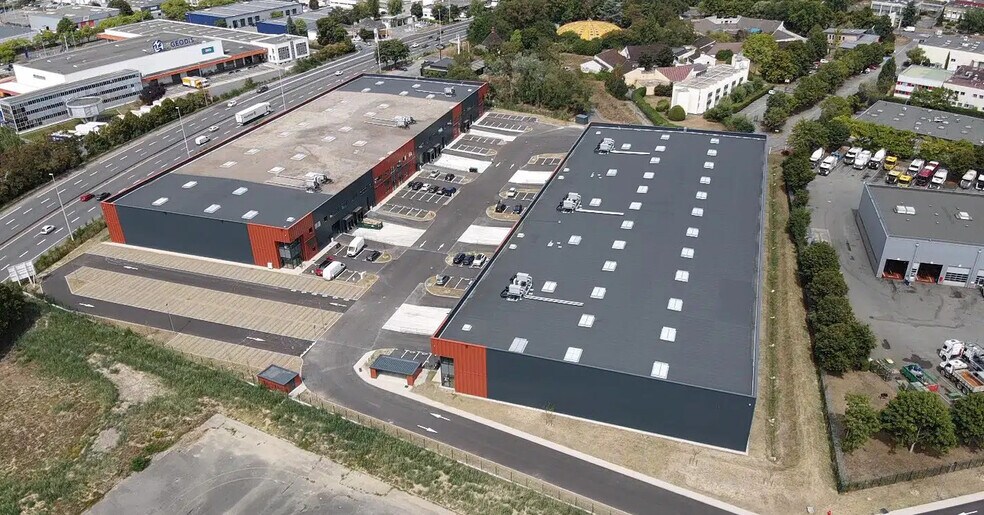 Industriel/Logistique dans SAINT-OUEN-L'AUMONE à louer - Photo de l’immeuble – Image 3 sur 10