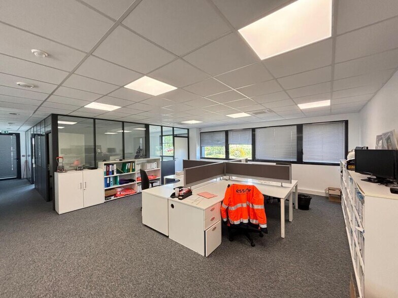 Bureau dans Saint Herblain à louer - Photo de l’immeuble – Image 3 sur 9