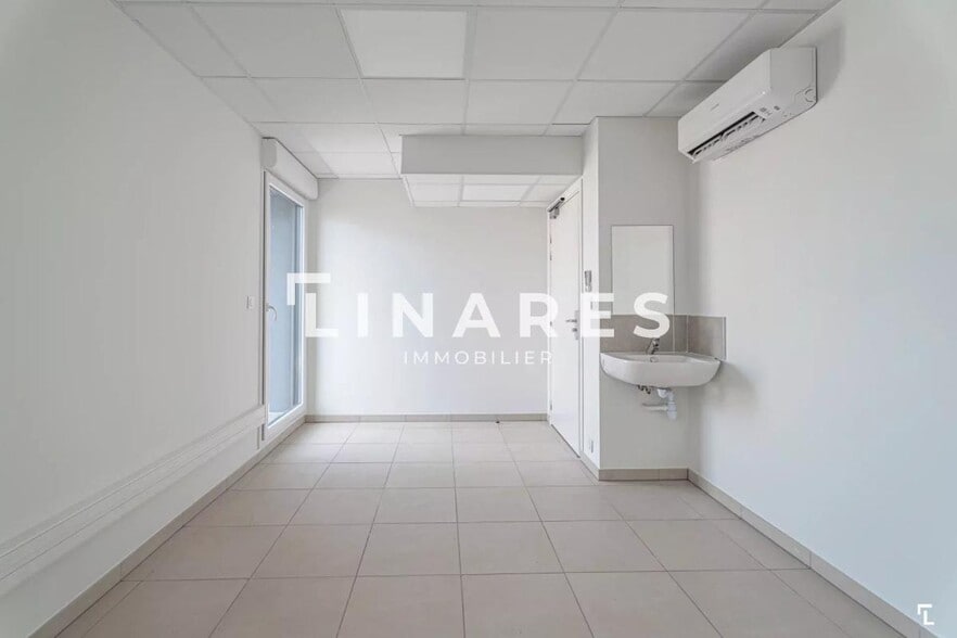 Bureaux/Médical dans Allauch à louer - Photo intérieure – Image 2 sur 6