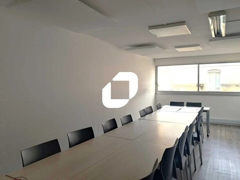 Bureau dans Bordeaux à vendre - Photo de l’immeuble – Image 2 sur 5