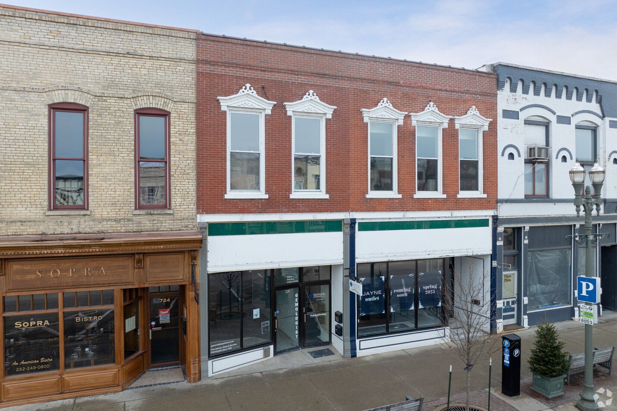 728-734 W Main St, Lake Geneva, WI à louer Photo principale– Image 1 sur 2