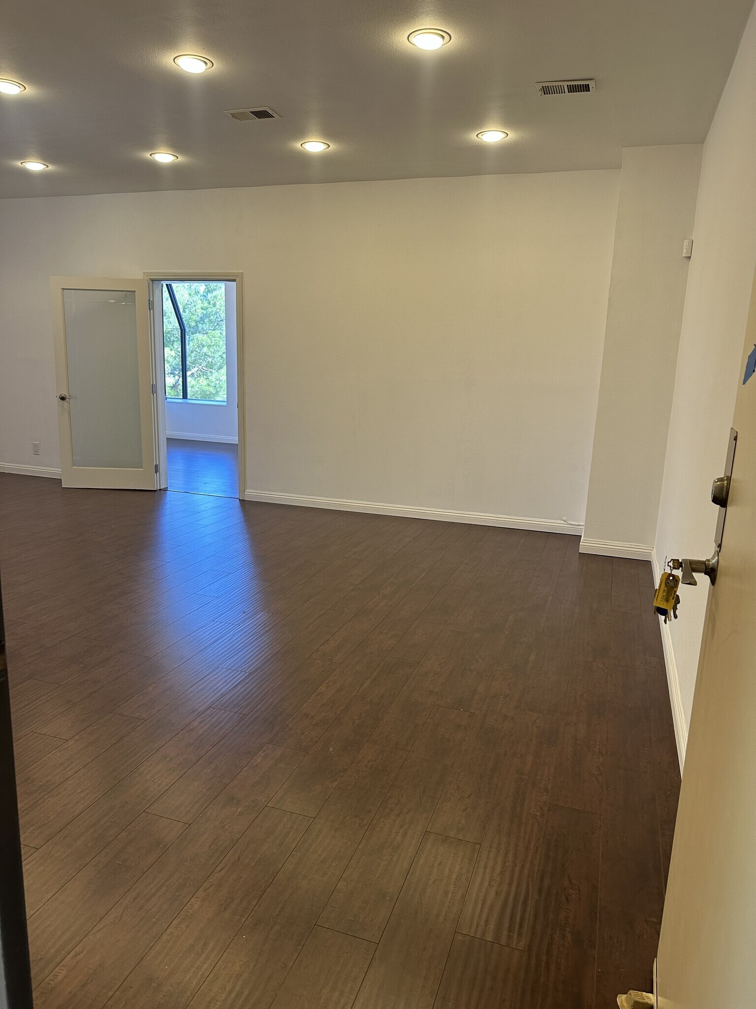 23276 S Pointe Dr, Laguna Hills, CA à louer Photo intérieure– Image 1 sur 11