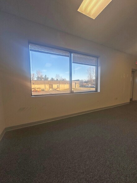 100 Sebethe Dr, Cromwell, CT à louer - Photo intérieure – Image 3 sur 7