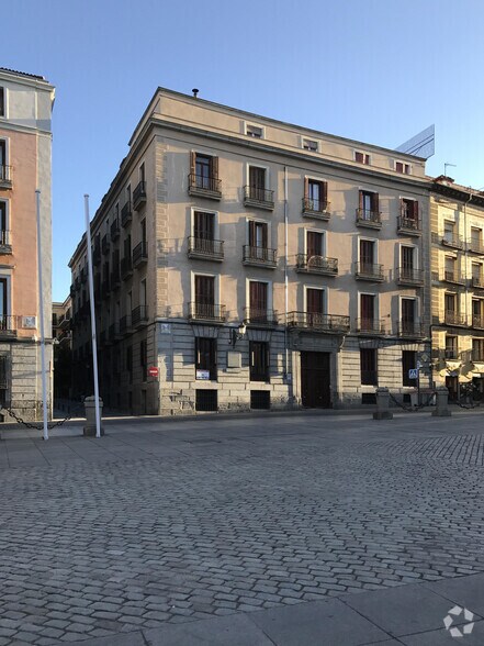 Bureau dans Madrid, Madrid à louer - Photo de l’immeuble – Image 2 sur 2