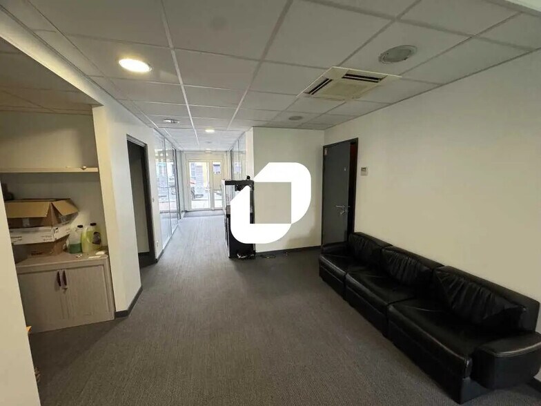 Bureau dans Montrouge à louer - Photo de l’immeuble – Image 2 sur 22