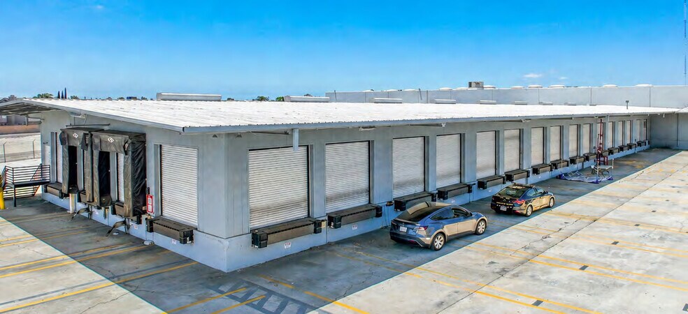 5650 Dolly Ave, Buena Park, CA à louer - Photo de l’immeuble – Image 2 sur 8