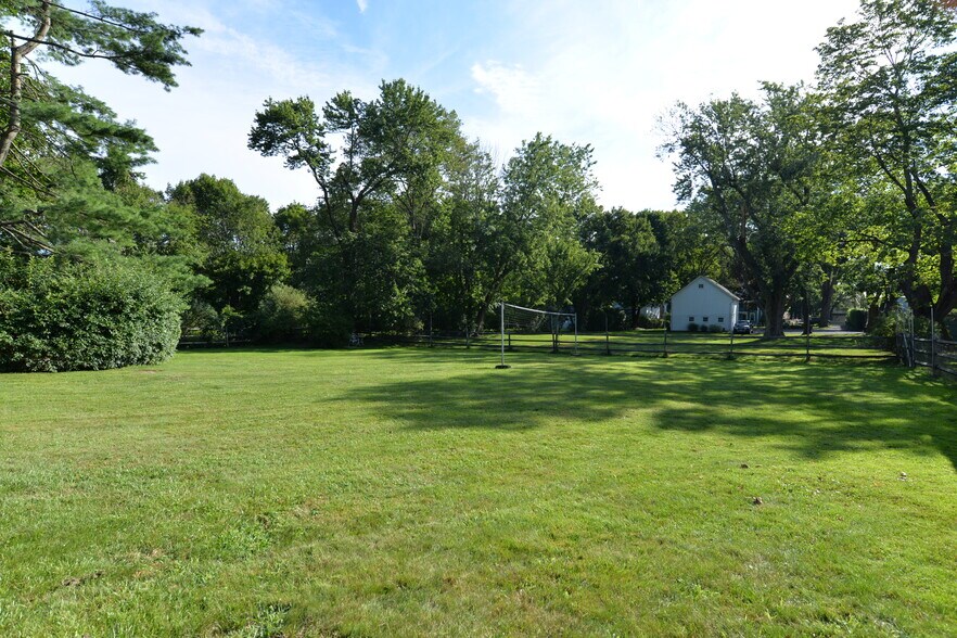 20 West Ln portefeuille de 2 biens à vendre sur LoopNet.fr - Photo de l’immeuble – Image 3 sur 33
